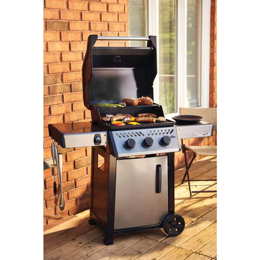 Freestyle 365 3-Burner Propane Gas Grill in Graphite Grey with Cast Iron Cooking Grids